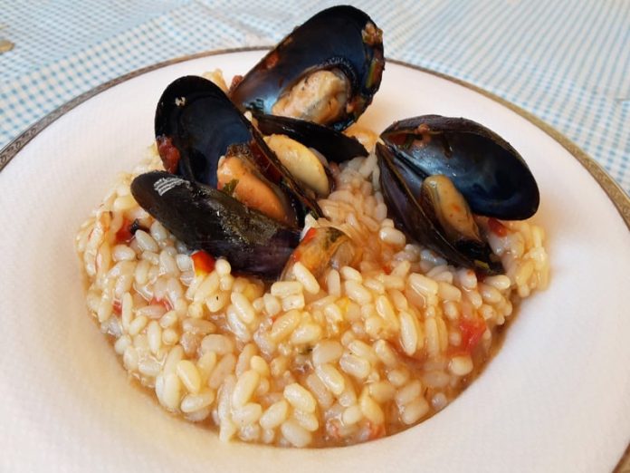 Risotto con le Cozze: La Ricetta Passo Passo di FraGolosi