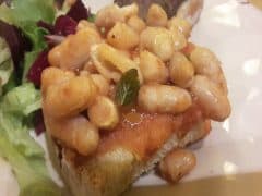 Crostini con Fagioli