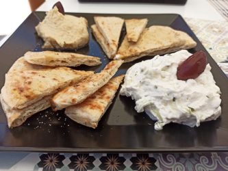 Tzatziki e hummus con pita